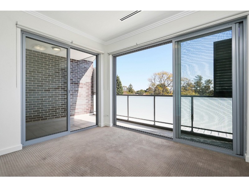 1/2 Tenterfield Street, North Strathfield NSW 2137