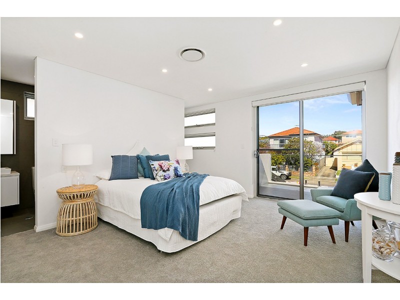 38 Russell Street, Russell Lea NSW 2046