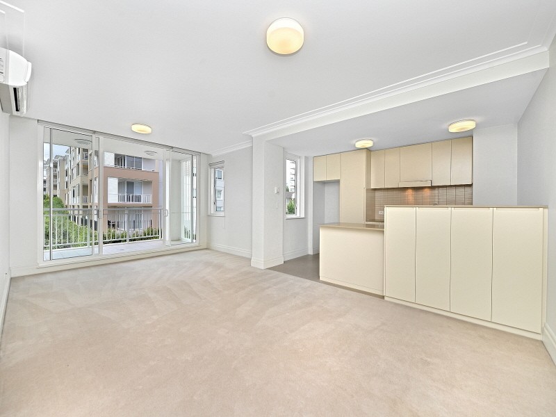 301/4 Rosewater Circuit, Breakfast Point NSW 2137