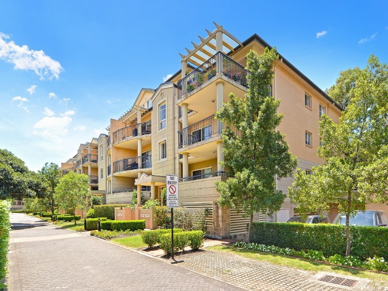2/1 Bradley Pl, Liberty Grove NSW 2138