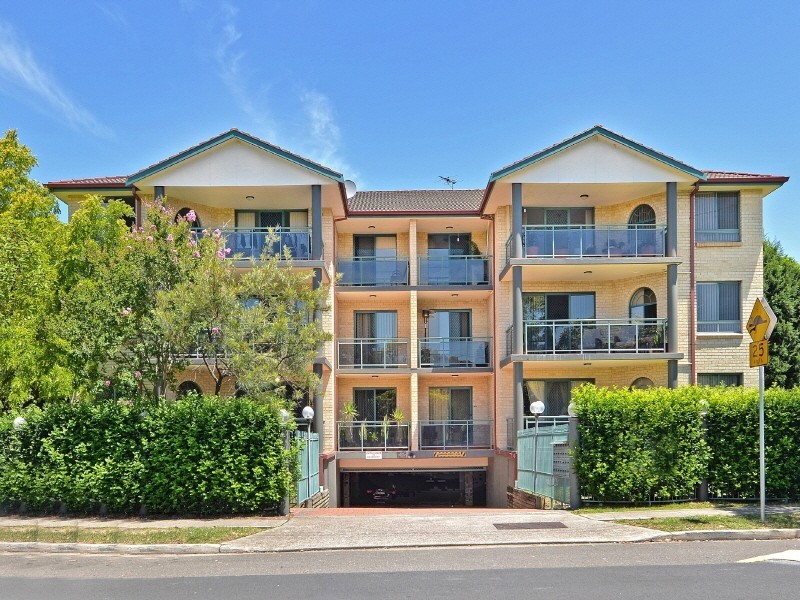 4/40 Chertsey Avenue, Bankstown NSW 2200