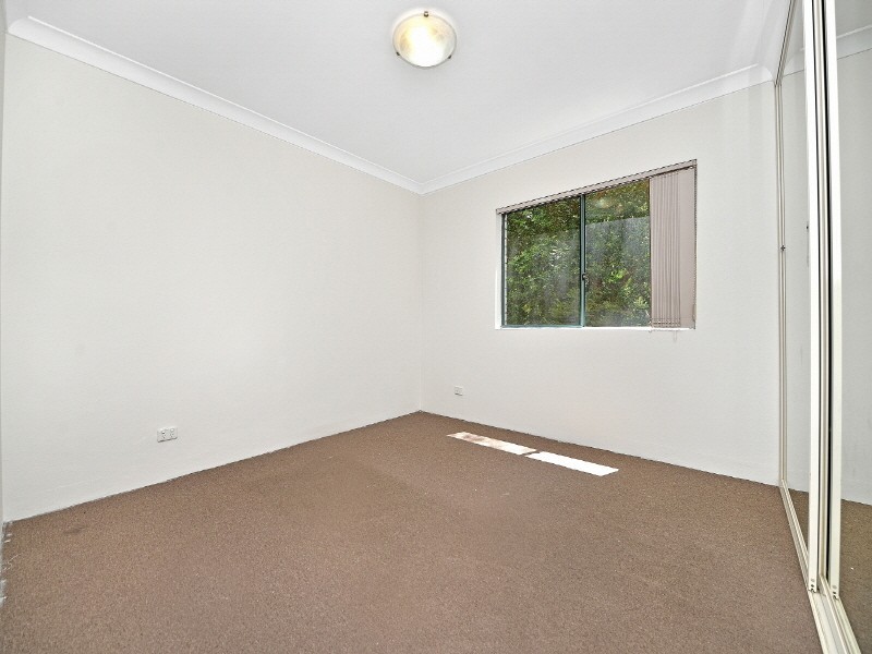 4/40 Chertsey Avenue, Bankstown NSW 2200