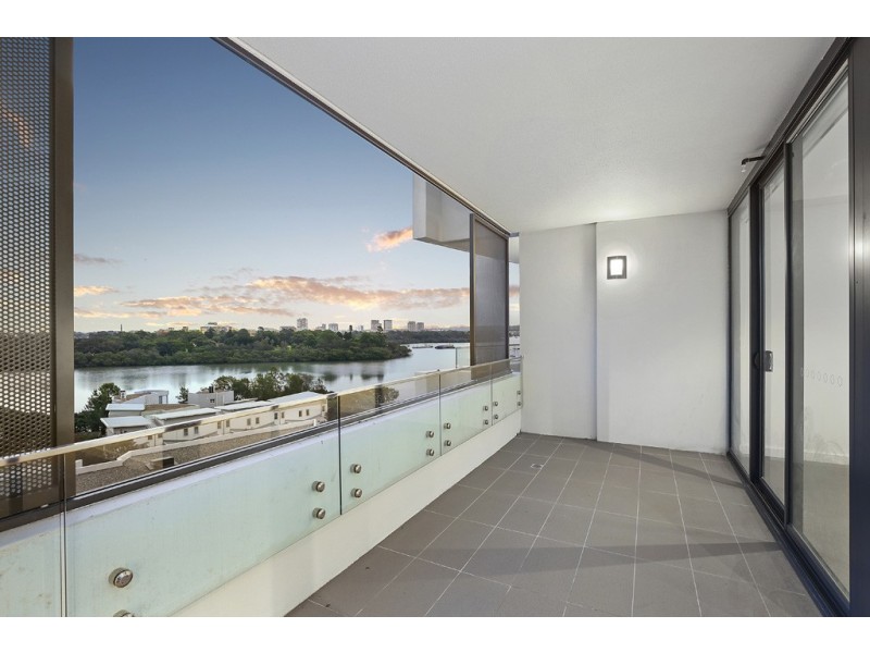 Ella 603/10 Hilly Street ‘Majors Bay’, Mortlake NSW 2137