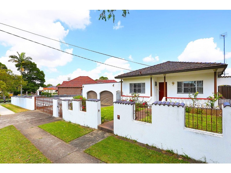 2 Tripod Street, Concord NSW 2137