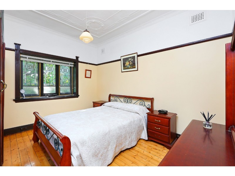 15 Holmwood Avenue, Strathfield South NSW 2136