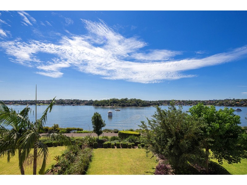 155 Peninsula Drive, Breakfast Point NSW 2137