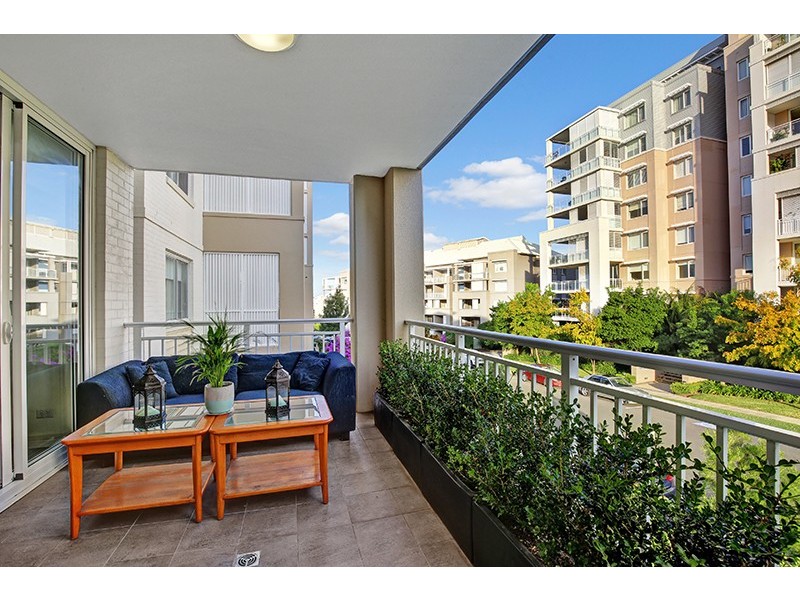 201/2 Peninsula Drive, Breakfast Point NSW 2137