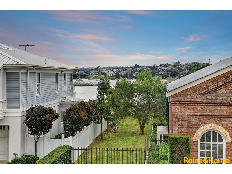 206/50 Peninsula Drive, Breakfast Point NSW 2137