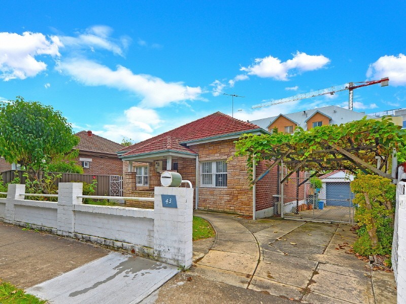 45 Loftus Crescent, Homebush NSW 2140