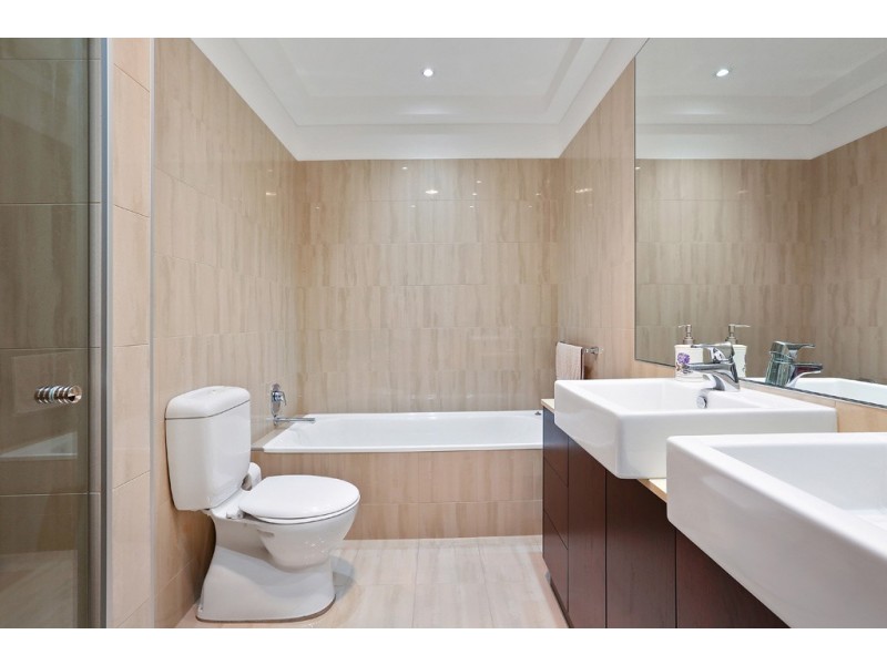 20 Breakfast Point Boulevard, Breakfast Point NSW 2137