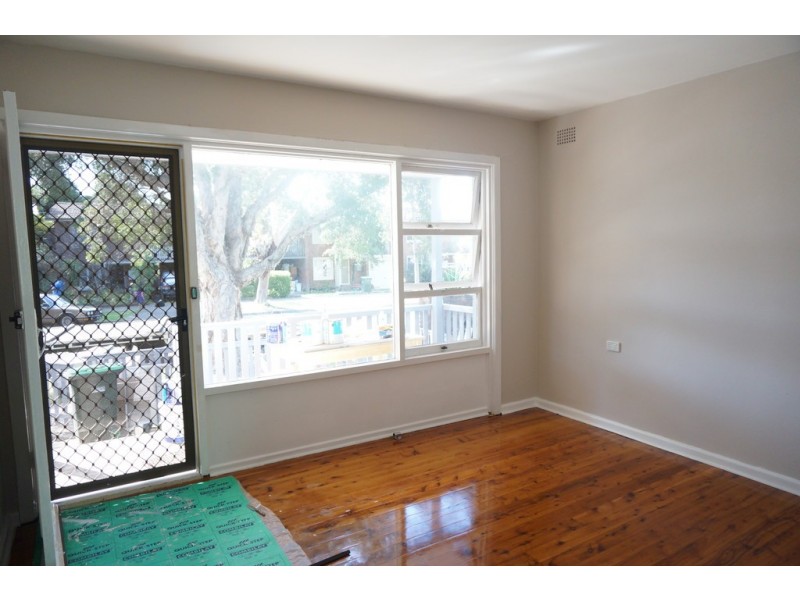 1/37 Marlene Crescent, Greenacre NSW 2190