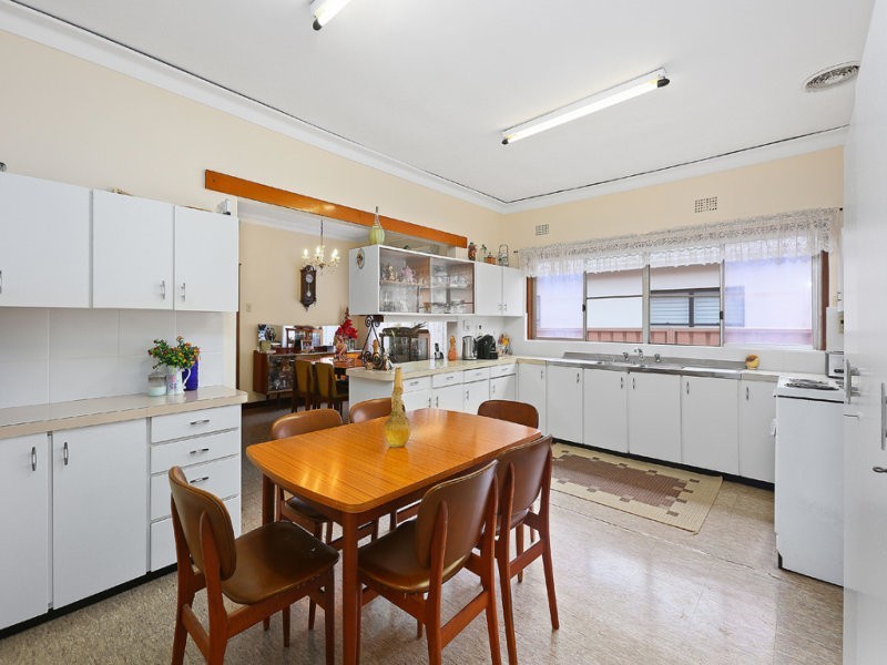 4 Duke Avenue, Concord NSW 2137