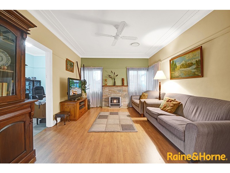 18 Adderton Road, Telopea NSW 2117