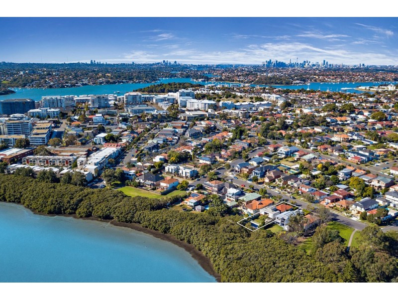 8 Deakin Street, Concord NSW 2137