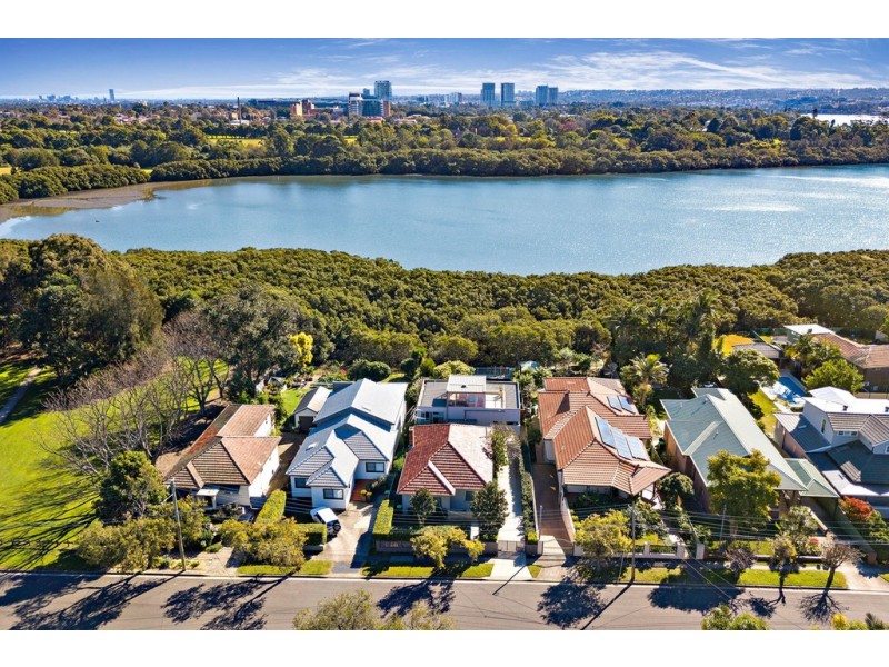 8 Deakin Street, Concord NSW 2137