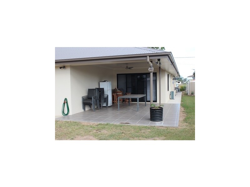 19 BAKER STREET, Nebo QLD 4742