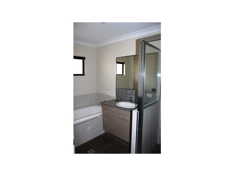 19 BAKER STREET, Nebo QLD 4742