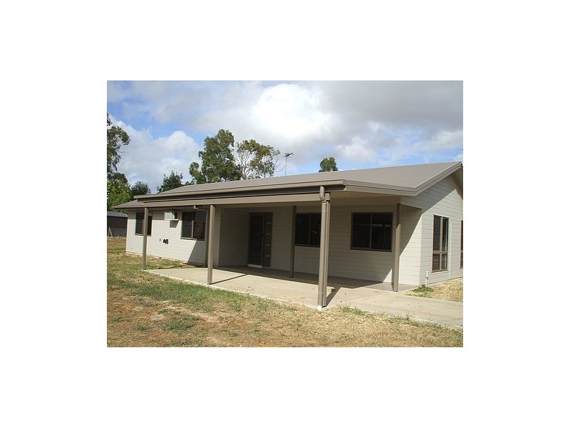 32 REYNOLDS STREET, Nebo QLD 4742