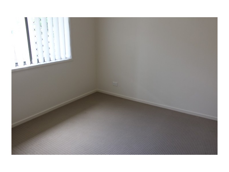 8 Oxford Street, Nebo QLD 4742