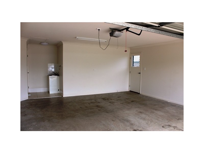 8 Oxford Street, Nebo QLD 4742