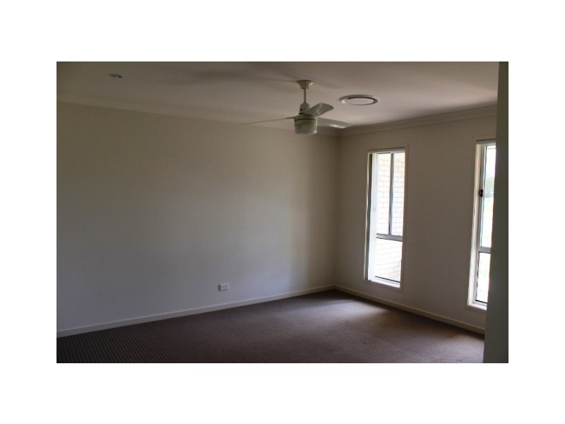 79 St Lawrence, Nebo QLD 4742