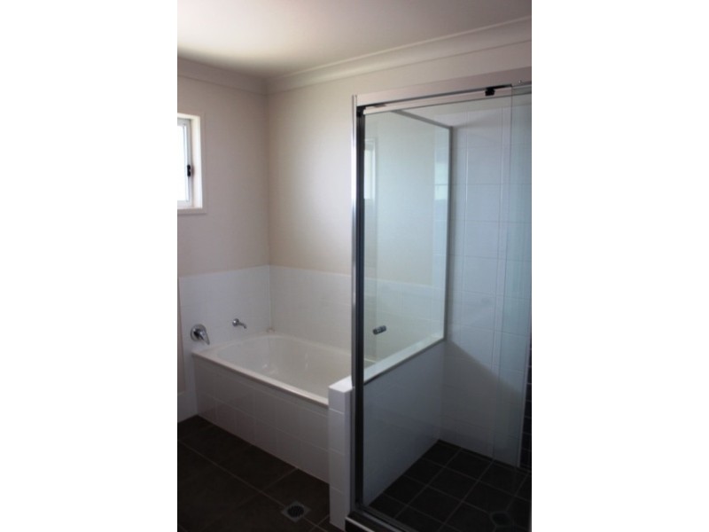 79 St Lawrence, Nebo QLD 4742