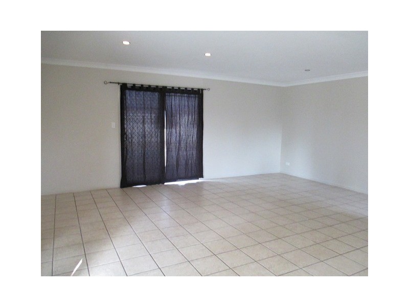 28B REYNOLDS STREET, Nebo QLD 4742