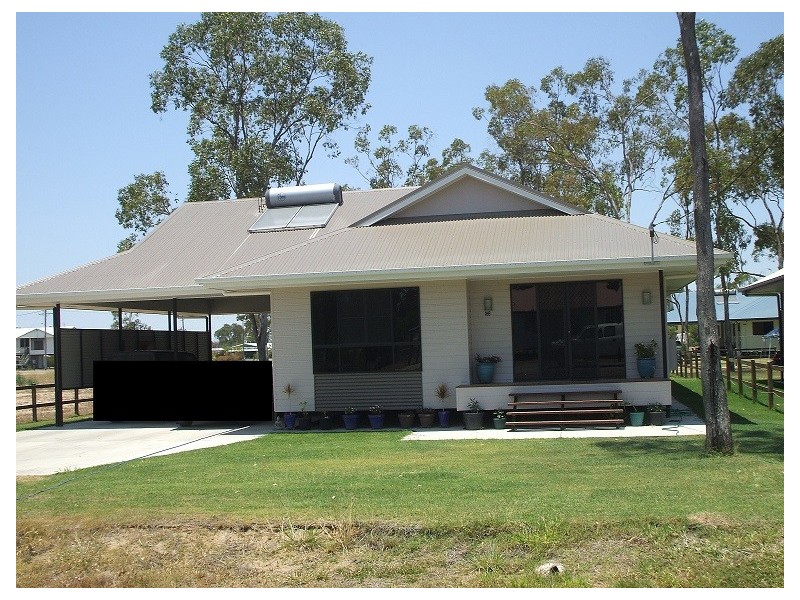 32 SUTTOR STREET, Nebo QLD 4742