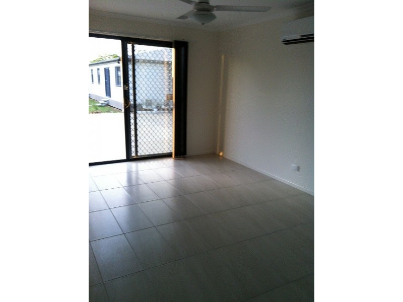 1and 4/ 18  KEMMIS STREET, Nebo QLD 4742