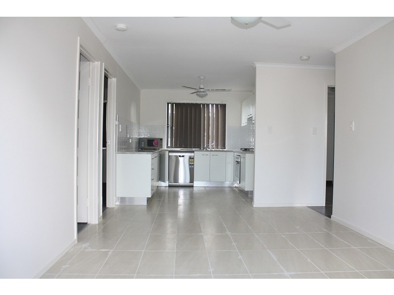 1and 4/ 18  KEMMIS STREET, Nebo QLD 4742