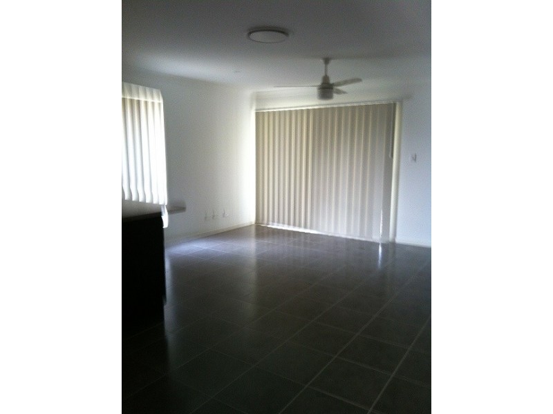 39 B  St Lawrence Street, Nebo QLD 4742