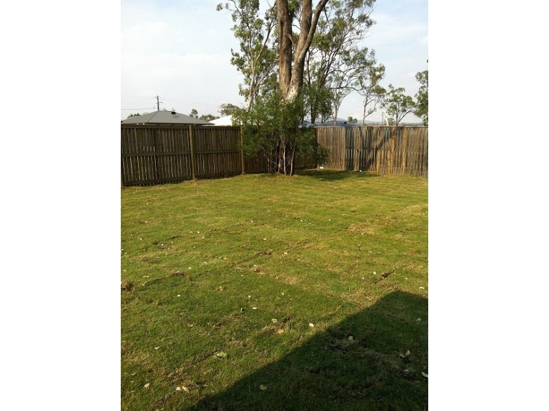 39 B  St Lawrence Street, Nebo QLD 4742