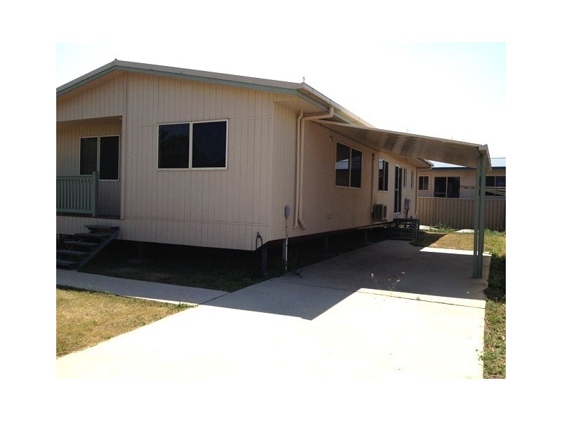 1/9 BAKER STREET, Nebo QLD 4742