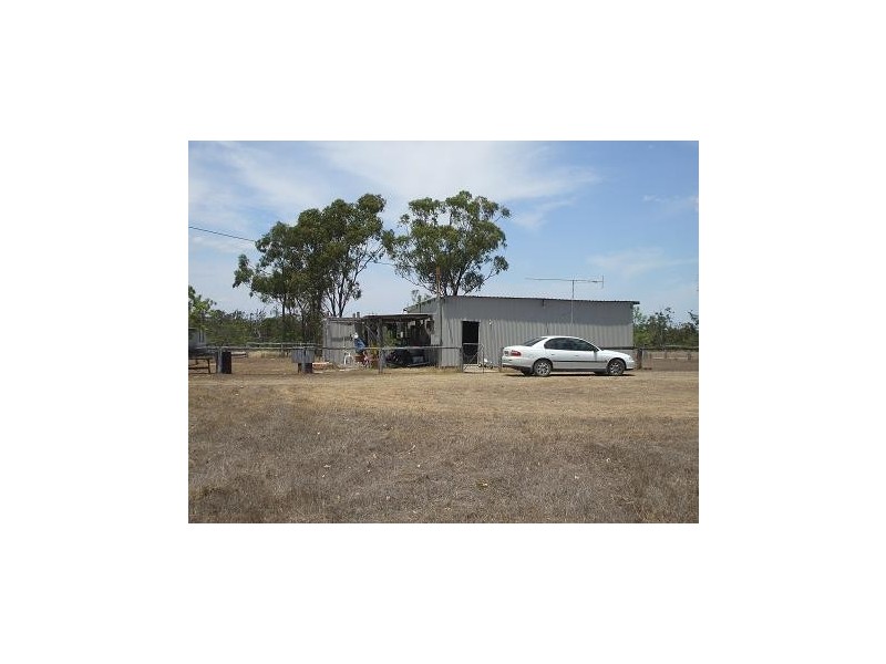 8 PEAK DOWNS HIGHWAY, Nebo QLD 4742