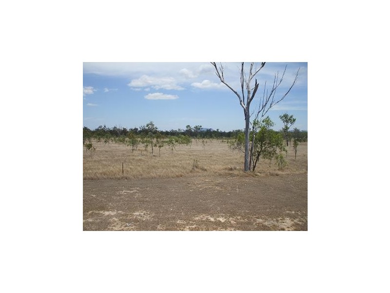 8 PEAK DOWNS HIGHWAY, Nebo QLD 4742