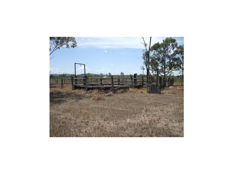 8 PEAK DOWNS HIGHWAY, Nebo QLD 4742