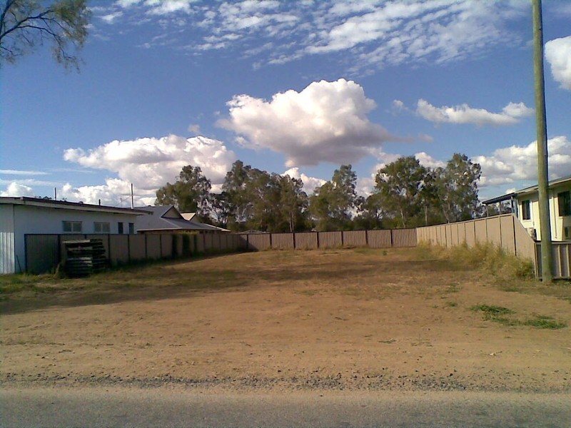 27 Oxford Street, Nebo QLD 4742