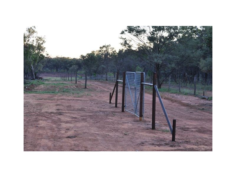 00 MACFARLANE DOWNS ROAD, Blackall QLD 4472