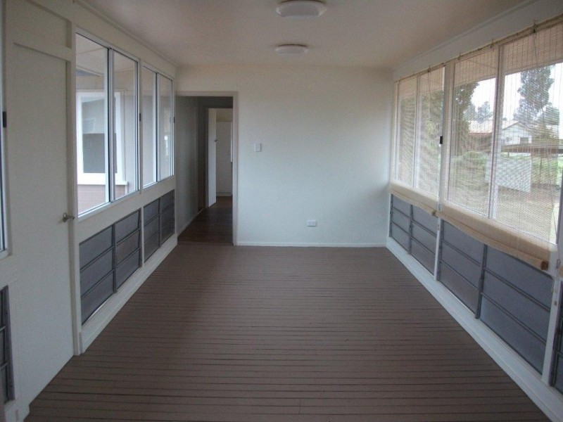 23 Monash Crt CLERMONT, Nebo QLD 4742