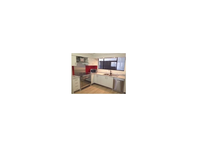 27 Kemmis, Nebo QLD 4742