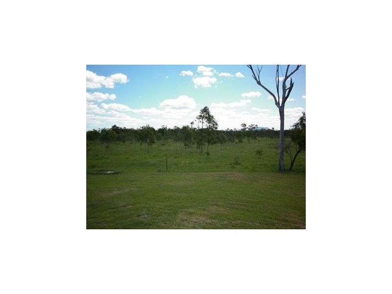 8 PEAK DOWNS HIGHWAY, Nebo QLD 4742
