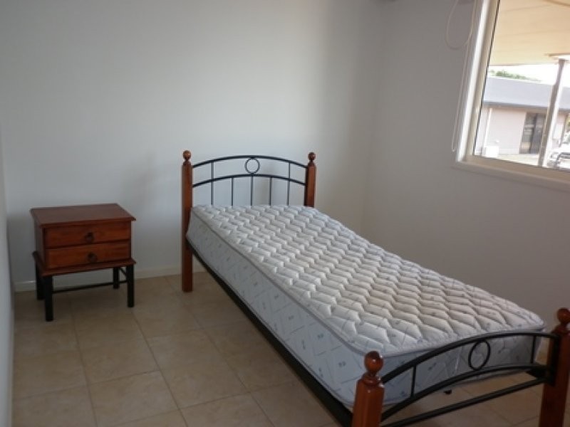 28 REYNOLDS ST, Nebo QLD 4742