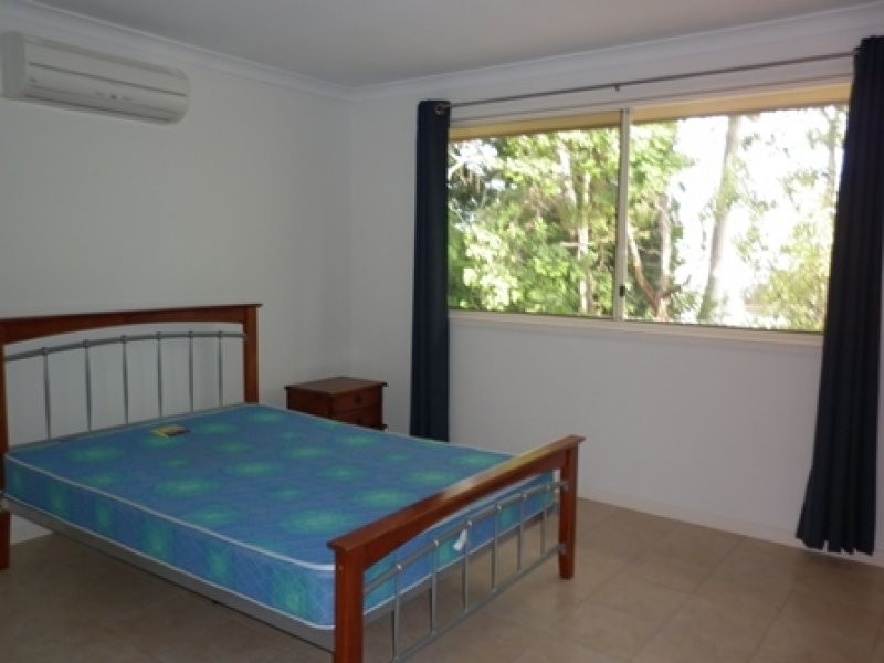 28 REYNOLDS ST, Nebo QLD 4742