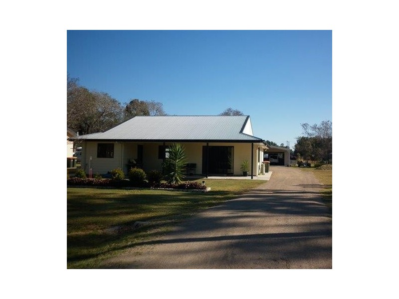 5 BAKER STREET, Nebo QLD 4742