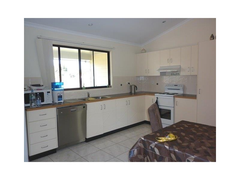 5 BAKER STREET, Nebo QLD 4742