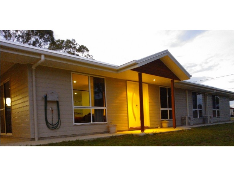 10 Trimmer Street, Nebo QLD 4742