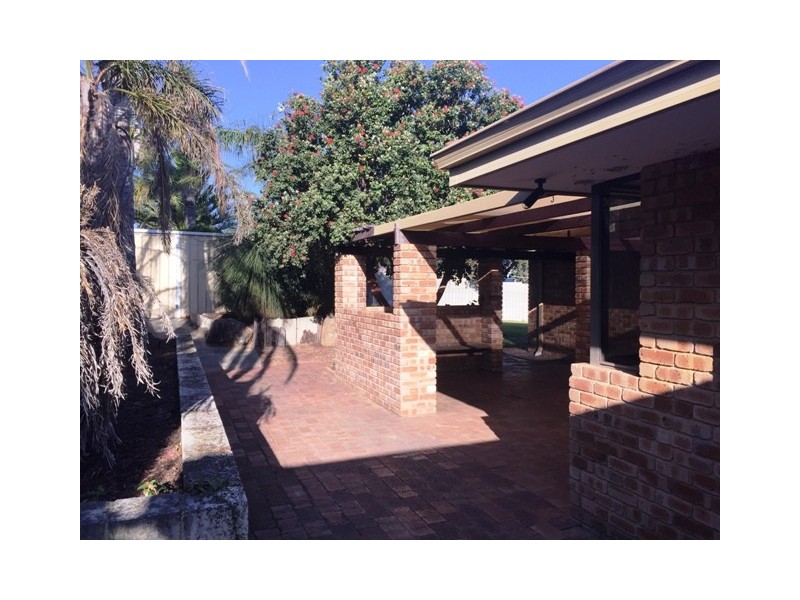 37 Currajong Road, Duncraig WA 6023