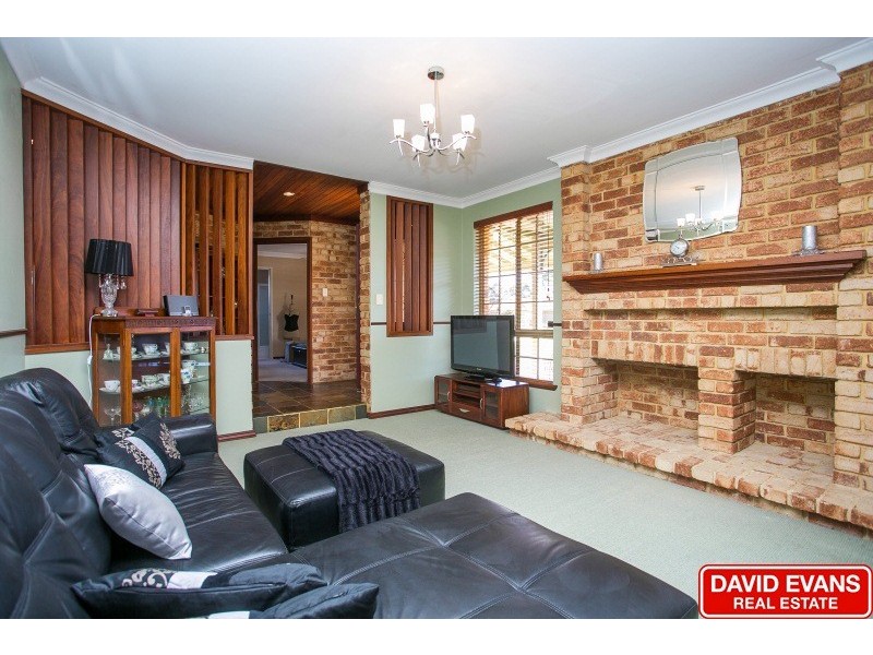 14 Lyell Grove, Woodvale WA 6026