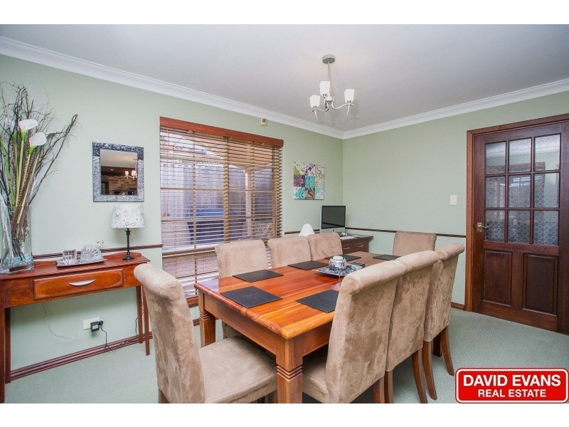 14 Lyell Grove, Woodvale WA 6026