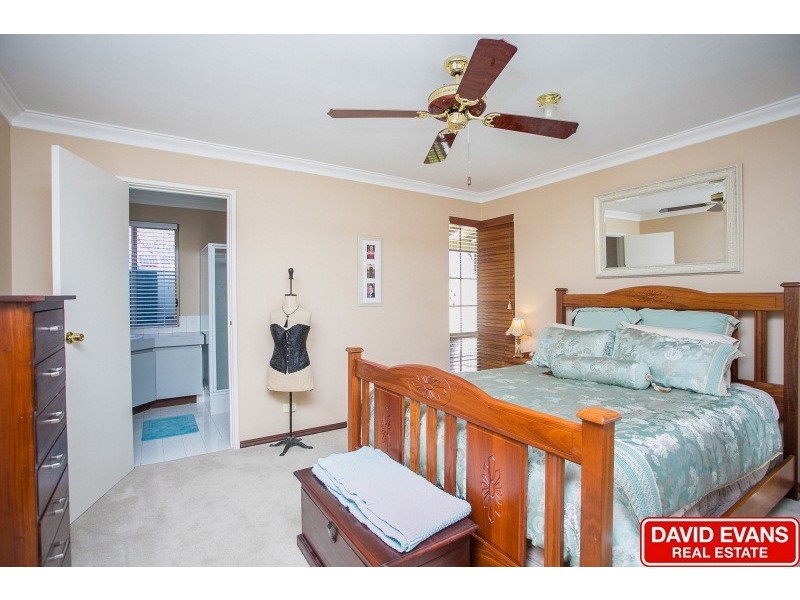 14 Lyell Grove, Woodvale WA 6026